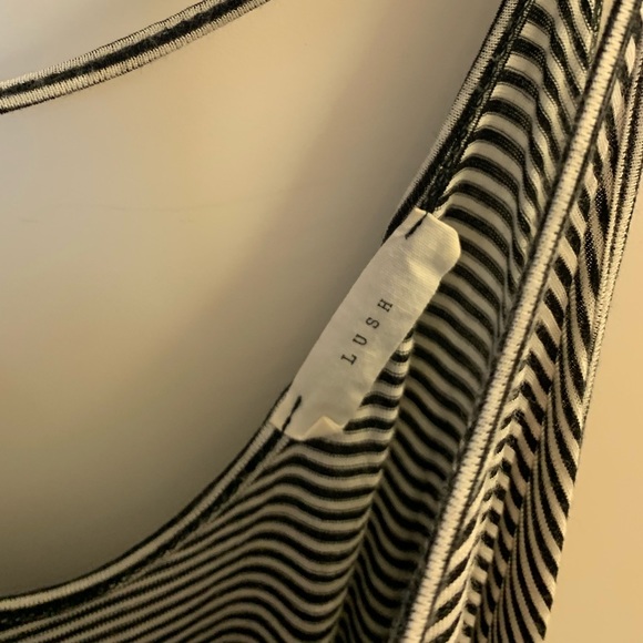 Black and White Striped Tank - Picture 2 of 3